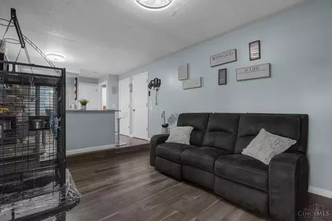 812 Cedarhill Dr, Cincinnati, OH 45240 photo 7
