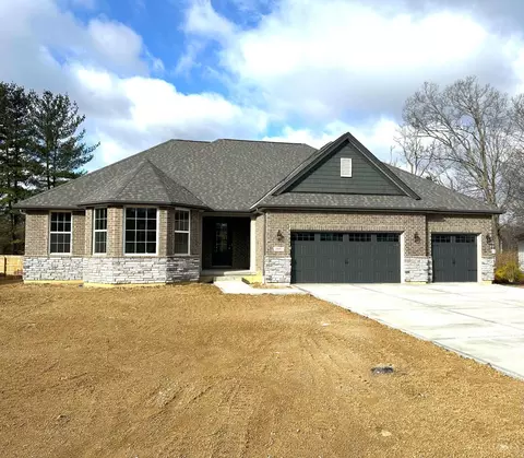 2051 Tall Pines Ln, Cincinnati, OH 45244