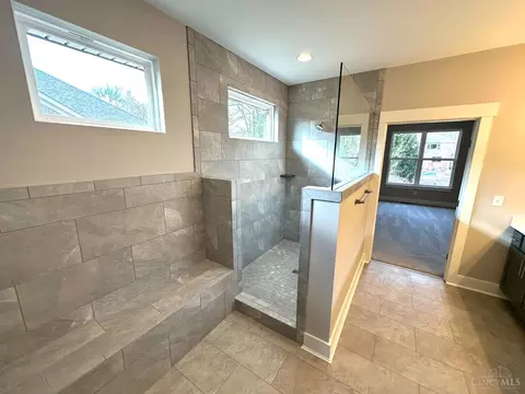 2051 Tall Pines Ln, Cincinnati, OH 45244 photo 3