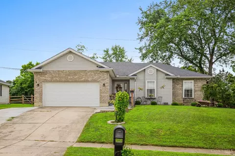 39 Thornhill Dr, Hamilton, OH 45013 photo 3