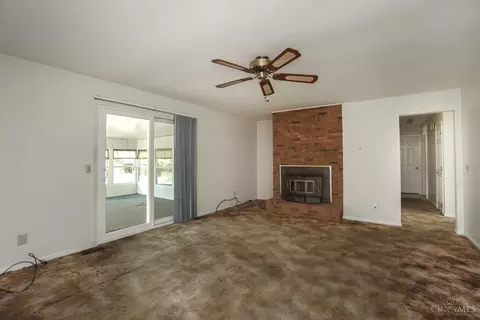Living - 523 Lang Rd, Cincinnati, OH 45244 photo 4 of 6