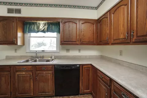 Kitchen - 523 Lang Rd, Cincinnati, OH 45244 photo 5 of 5