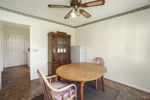 Dining - 523 Lang Rd, Cincinnati, OH 45244 photo 2 of 2