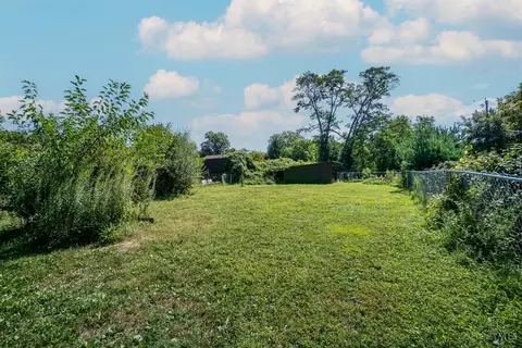 Exterior - 523 Lang Rd, Cincinnati, OH 45244 photo 6 of 13