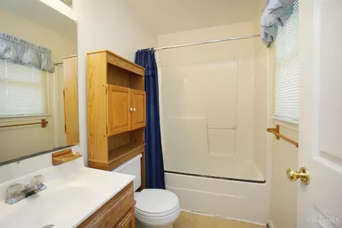 Bath - 523 Lang Rd, Cincinnati, OH 45244 photo 2 of 3