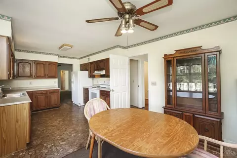 Dining - 523 Lang Rd, Cincinnati, OH 45244 photo 1 of 2