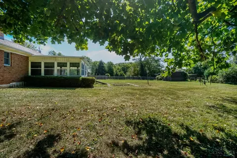 Exterior - 523 Lang Rd, Cincinnati, OH 45244 photo 10 of 13