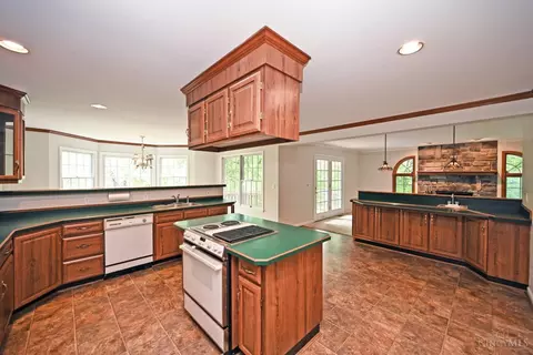 Kitchen - 4190 Beech St, Cincinnati, OH 45227 photo 4 of 4