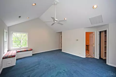 Bedroom - 4190 Beech St, Cincinnati, OH 45227 photo 9 of 10