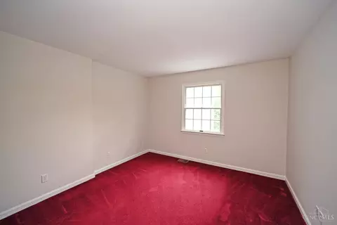 Bedroom - 4190 Beech St, Cincinnati, OH 45227 photo 5 of 10