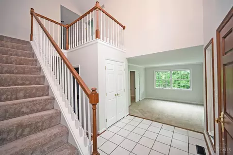 Entry Way - 4190 Beech St, Cincinnati, OH 45227 photo 1 of 2