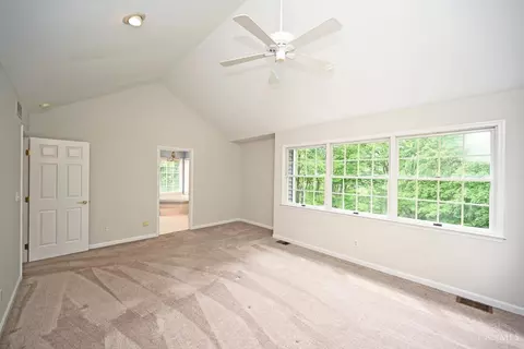 Bedroom - 4190 Beech St, Cincinnati, OH 45227 photo 2 of 10