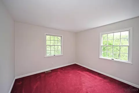 Bedroom - 4190 Beech St, Cincinnati, OH 45227 photo 3 of 10