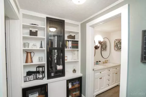 Entry Way - 7564 Us Rt 22 3, Morrow, OH 45152 photo 1 of 4