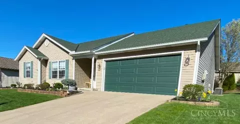65 Persimmon Dr, Hamilton, OH 45013