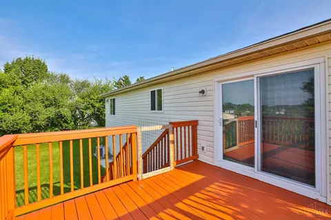 Exterior - 1549 Mandarin Dr, Forest Park, OH 45240 photo 5 of 9