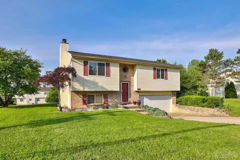 Exterior - 1549 Mandarin Dr, Forest Park, OH 45240 photo 2 of 9