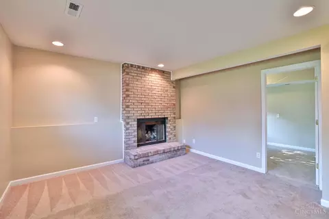 Living - 1549 Mandarin Dr, Forest Park, OH 45240 photo 5 of 6