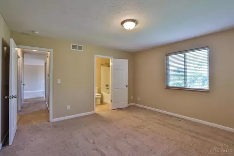 Bedroom - 1549 Mandarin Dr, Forest Park, OH 45240 photo 2 of 5