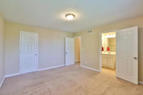 Bedroom - 1549 Mandarin Dr, Forest Park, OH 45240 photo 3 of 5
