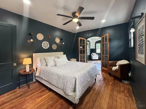 Bedroom - 5439 Whetsel Ave, Cincinnati, OH 45227 photo 3 of 3