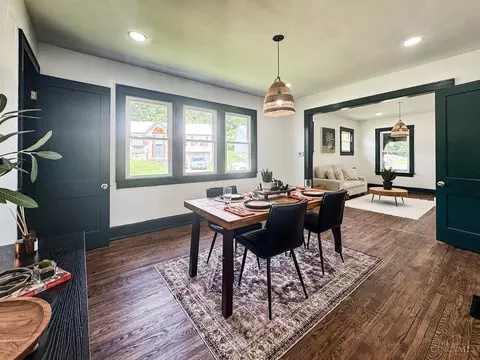 Dining - 5439 Whetsel Ave, Cincinnati, OH 45227 photo 2 of 3