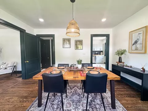 Dining - 5439 Whetsel Ave, Cincinnati, OH 45227 photo 1 of 3