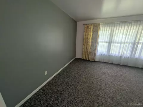 Living - 4149 Brookfield Dr, Cincinnati, OH 45245 photo 4 of 4
