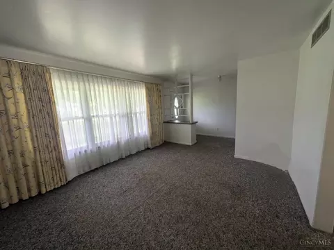 Living - 4149 Brookfield Dr, Cincinnati, OH 45245 photo 1 of 4