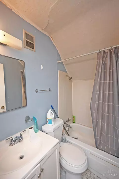 4247 Eighth St, Cincinnati, OH 45205 photo 29