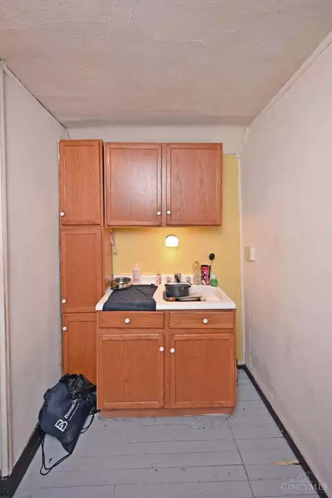 4247 Eighth St, Cincinnati, OH 45205 photo 22
