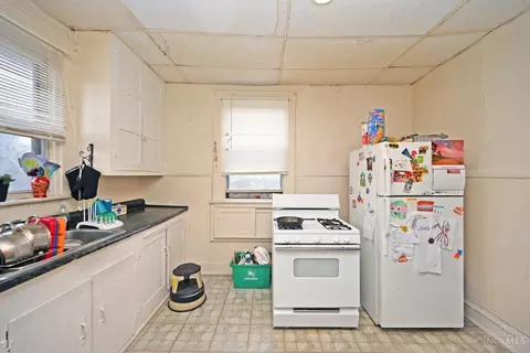 4247 Eighth St, Cincinnati, OH 45205 photo 4