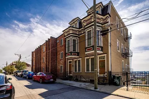 395 Oregon St, Cincinnati, OH 45202