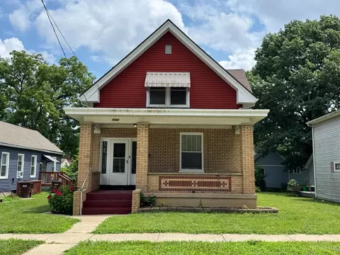 7504 Elizabeth St, Mount Healthy, OH 45231