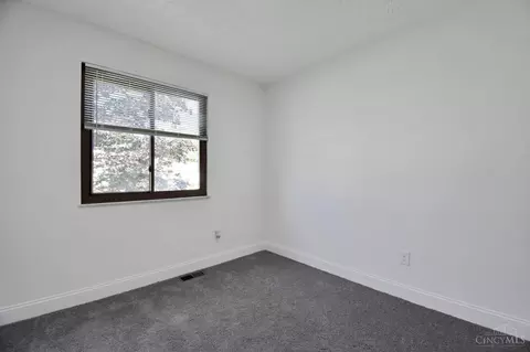 12044 Hazelhurst Dr, Cincinnati, OH 45240 photo 17
