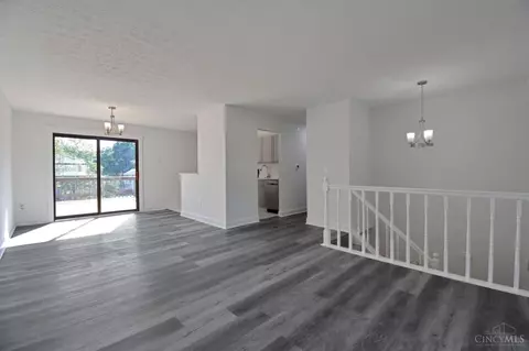 12044 Hazelhurst Dr, Cincinnati, OH 45240 photo 6
