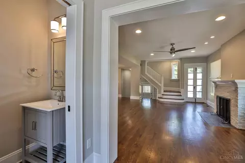 Entry Way - 2994 Springer Ave, Cincinnati, OH 45208 photo 2 of 2