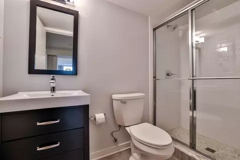 Bath - 2994 Springer Ave, Cincinnati, OH 45208 photo 5 of 5