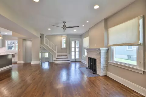 Living - 2994 Springer Ave, Cincinnati, OH 45208 photo 2 of 4