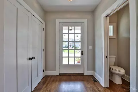 Entry Way - 2994 Springer Ave, Cincinnati, OH 45208 photo 1 of 2
