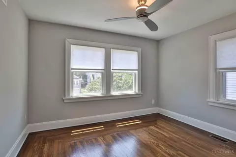 Bedroom - 2994 Springer Ave, Cincinnati, OH 45208 photo 4 of 8