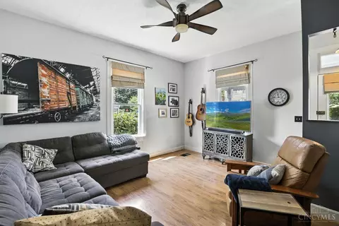 7812 Perry St, Mount Healthy, OH 45231 photo 5