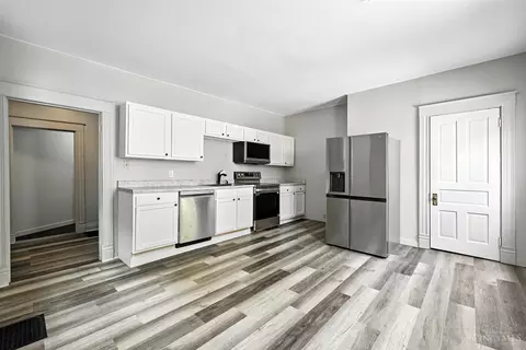 404 Warner St, Cincinnati, OH 45219 photo 4