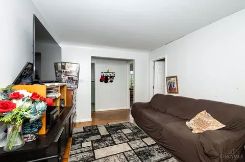 822 Schiff Ave, Cincinnati, OH 45205 photo 6