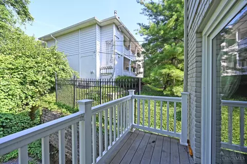3673 Willowlea Ct, Cincinnati, OH 45208 photo 23