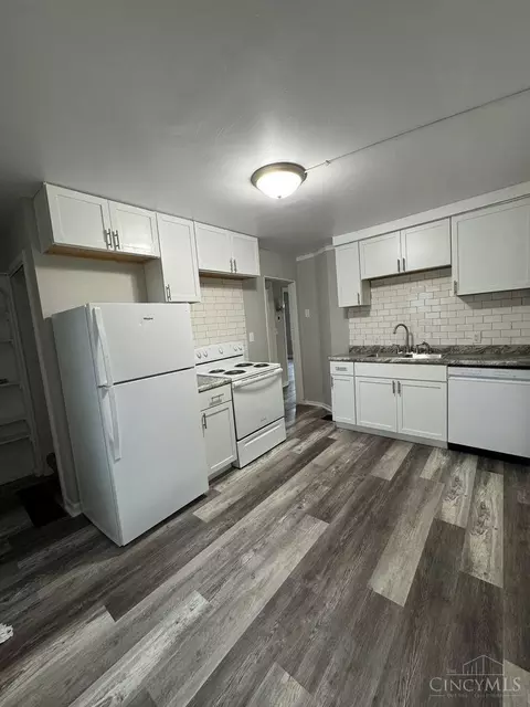 4753 Prosperity Pl, Cincinnati, OH 45238 photo 3