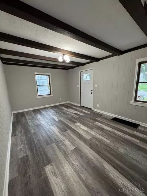 4753 Prosperity Pl, Cincinnati, OH 45238 photo 2