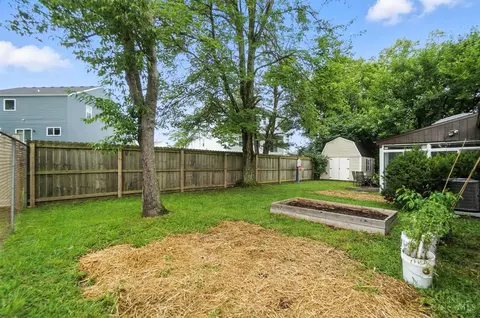Exterior - 1725 Forester Dr, Cincinnati, OH 45240 photo 11 of 16
