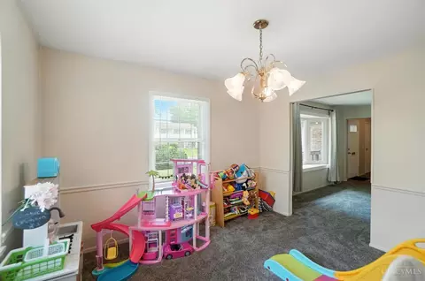 Dining - 1725 Forester Dr, Cincinnati, OH 45240 photo 5 of 5