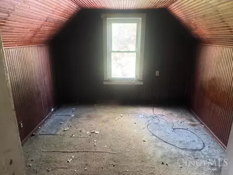 Bedroom - 1623 Sutter Ave, Cincinnati, OH 45225 photo 2 of 2